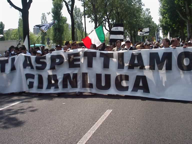 Adunata popolo bianconero 1 luglio 2006